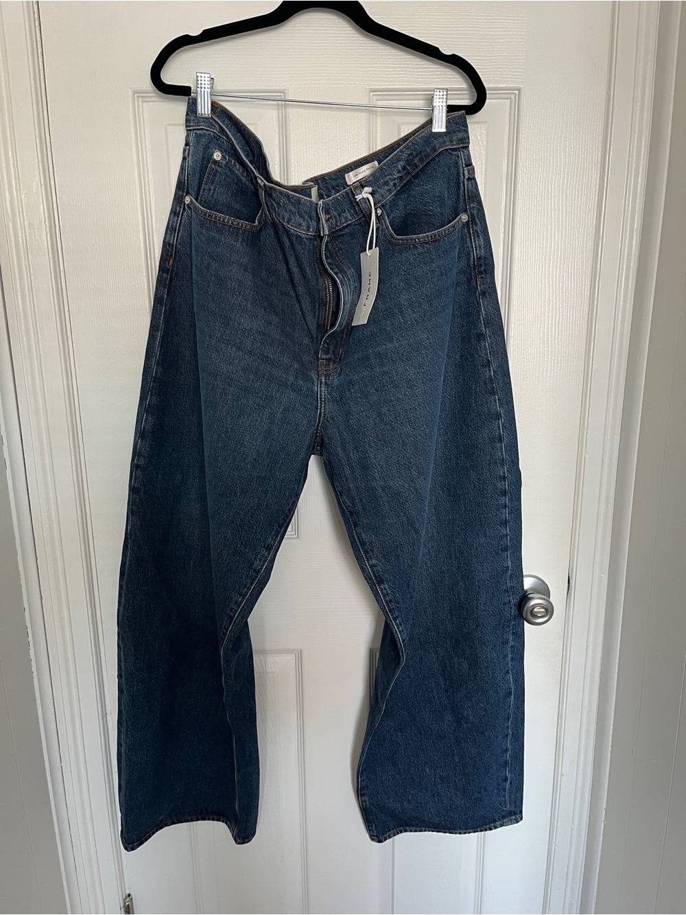 NWT Frame Low Slung Barrel Jeans